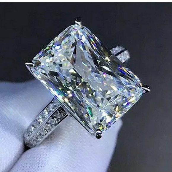 Gorgeous 925 Silver Rings White Sapphire Ring - Picture 2 of 6